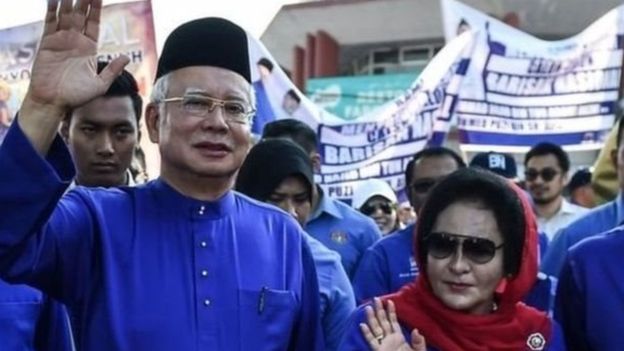 ماليزيا: مسيرة نجيب رزاق من قمة السلطة إلى السجن P_1527war3e1