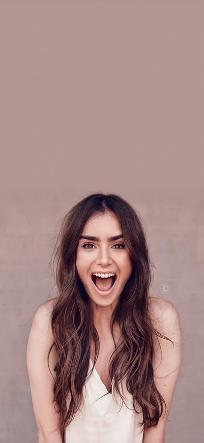  Lily Collins