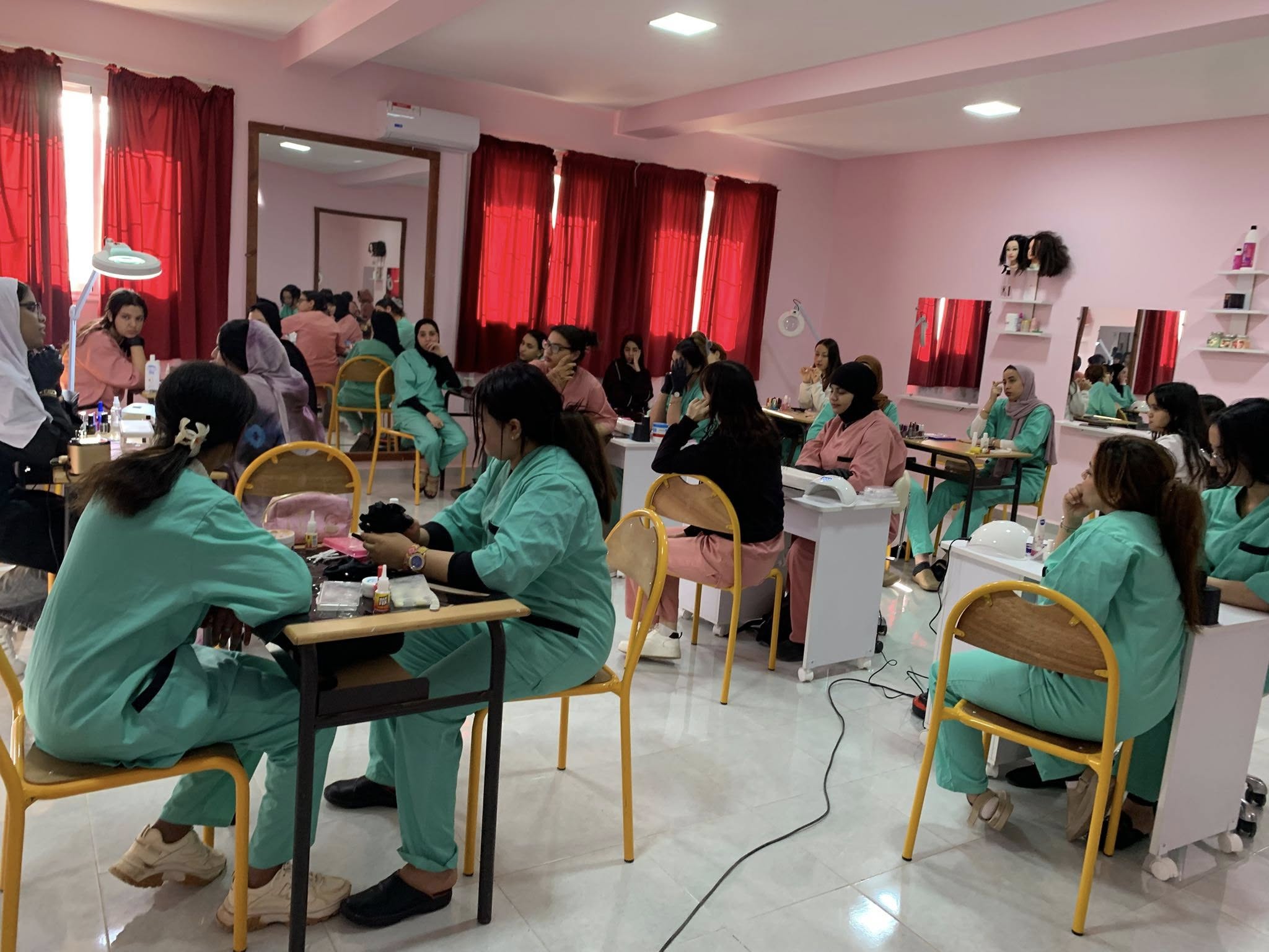 العناية بالبشرة